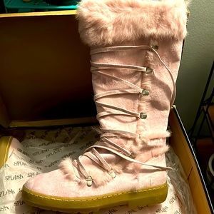 Splash Fashion Boots- Soft Pink Never worn.  10